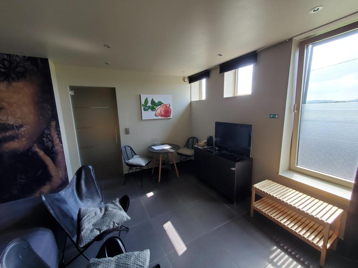 B&B Herberg Boerenhol De Mote Bvba Poperinge Exterior photo